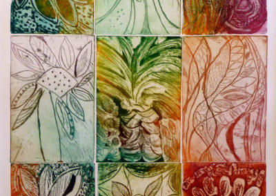 Gravure à l'eau forte composée de 9 plaques. Chacune comporte un motif végétal (fleur, pétales, feuilles, tige, tronc...). Les couleurs sont variées et harmonieuses.